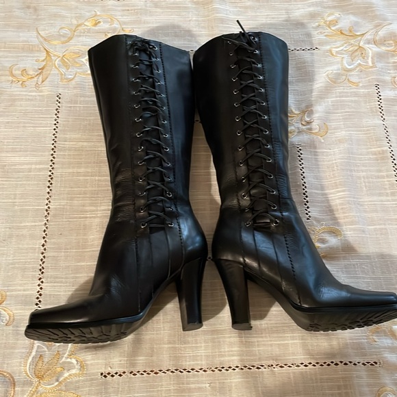 Women’s Leather Boots - Picture 7 of 9